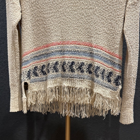 Hollister Fringe Knit Sweater – Size Medium - Picture 3 of 8